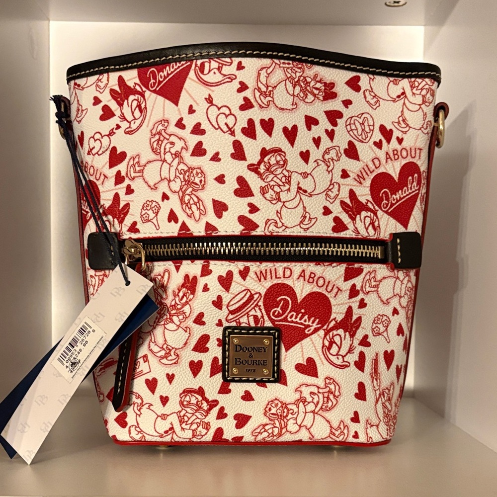 NWT Dooney&Bourke Disney Valentines Donald Duck 🦆 Crossbody ❤️ - Picture 1 of 5